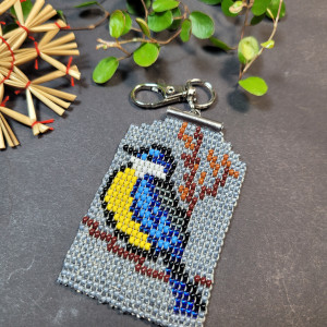 "Sikorka"  Brelok breloczek zawieszka do kluczy / torebki / plecaka tkana z koralików