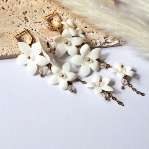 Długie kolczyki białe kwiaty