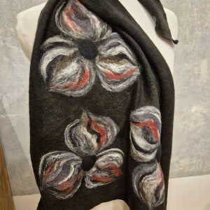 Czarna chusta handmade wełniana