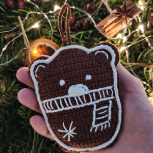 Miś - szydełkowy pierniczek, ozdoba choinkowa