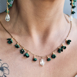 Naszyjnik zielone kwiaty