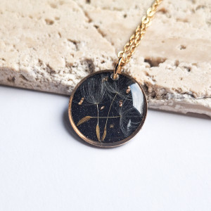 Wisiorek z żywicy z dmuchawcem kółko