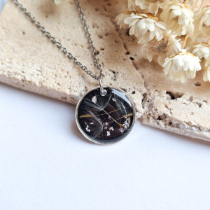 Wisiorek z żywicy z dmuchawcem kółko srebrne