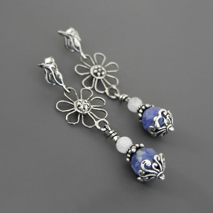 Kolczyki Scarlett, sodalit, kamień księżycowy, srebro 925, kolekcja Przeminęło z Wiatrem