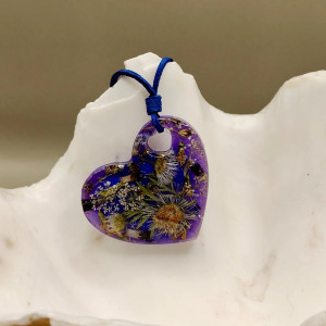 Wisiorek z żywicy - Lawendowe Serce z Kwiatami