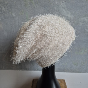 Futrzana  ciepła ecru obniżona cena