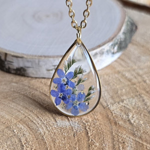 Złota zawieszka złoty wisiorek kwiat naszyjnik żywica z żywicy kwiaty łezka łza niezapominajka niezapominajki