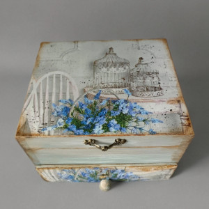 Drewniana szkatułka na biżuterię "Letni poranek"