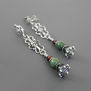 Kolczyki Scarlett, agat mszysty, granat, srebro 925, kolekcja Przeminęło z Wiatrem