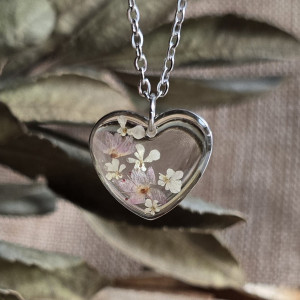 Bukiet suszonych kwiatów różowe kwiaty zawieszka wisiorek