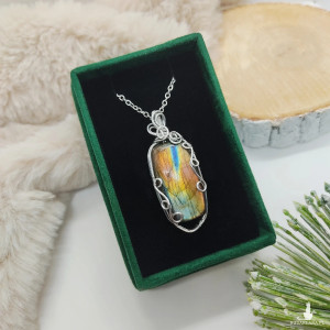 Naszyjnik Labradoryt Wielokolorowy stal chirurgiczna wisiorek handmade wirewrapping