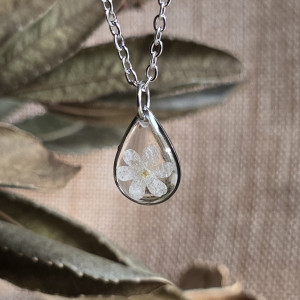 Zawieszka z unikatową niezapominajką