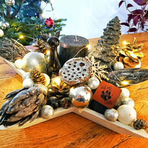 Stroik świąteczny bożonarodzeniowy w kształcie gwiazdy ze świecą i lampkami led podświetlany