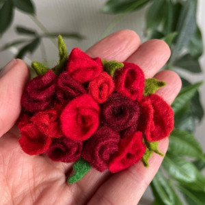 Bukiecik róż z filcu