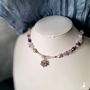 Naszyjnik "Fioletowy kryształowy kwiat"