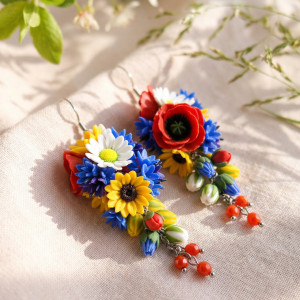 Kolczyki z polnymi kwiatami