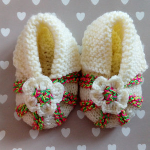 Kapcie robione na drutach bamboszki żółte