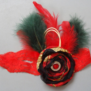 Koronkowa opaska do włosów z piórami