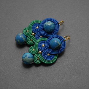kolorowe kolczyki lub klipsy sutasz z jaspisami lazurowymi