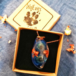 Naszyjnik handmade z żywicy Resin Pro | suszone kocanki | różowe złoto