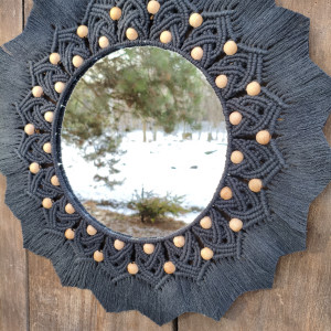 Boho makramowa mandala z lusterkiem CZARNY KSIĘŻYC