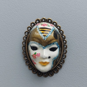 Broszka maska wenecka ręcznie malowana
