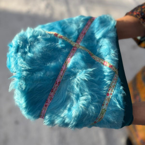 Futrzana  sztuczne futro niebieska