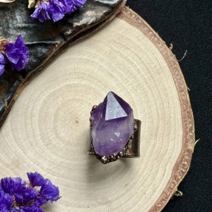 miedziany pierścionek z ametystem r.27