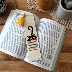 Zakładka do książki haft krzyżykowy dla miłośników książek