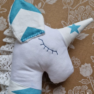 Zabawka przytulanka Jednorożec w niebieskim