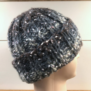 Nowa, ręcznie wykonana czapka zimowa