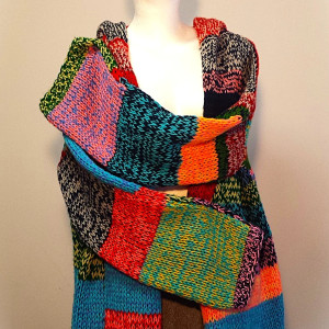 Nowy, oryginalny, ręcznie wykonany kardigan z kapturem