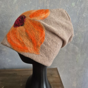 Czapka welniana kolor beżowy