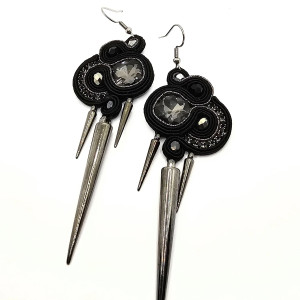 Czarno-szare kolczyki sutasz z kolcami