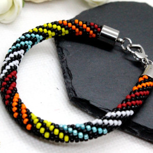 kolorowa bransoletka z drobniutkich koralików