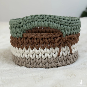 Koszyk ręcznie robiony wielokolorowy z uchwytami nr.2