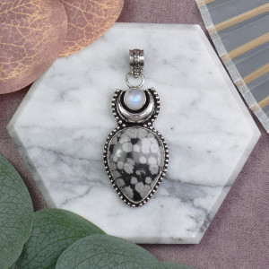 Miedziany posrebrzany ozdobny wisiorek z księżycem, obsydianem i kamieniem księżycowym #604