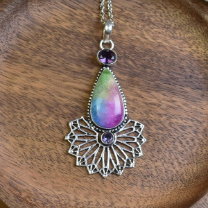 Posrebrzany ozdobny wisiorek z kwarcem solarnym i ametystem #627