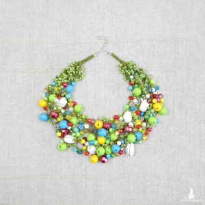 7015 Energetyczna kolia w soczystych barwach.