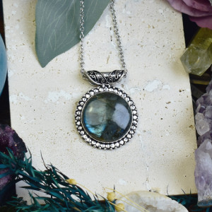 Posrebrzany miedziany wisiorek z labradorytem - etniczny, boho #670