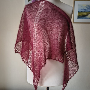 Winne grono - eteryczna chusta z jedwabiem