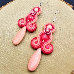 Kolorowe kolczyki sutasz z howlitem 3