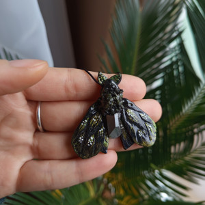 Naszyjnik nocnej ćmy z kwarcem tytanowym , idealny na prezent, magia fantasty