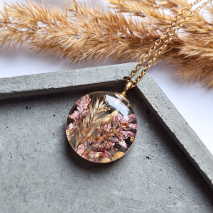 Wisiorek z żywicy suszone kwiaty polne