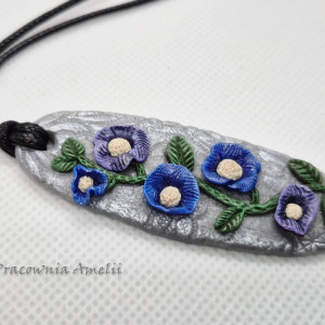 polymer clay niebieskie malwy wisior