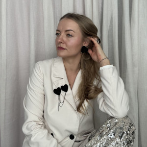 Brozka czarne serce małe dwa