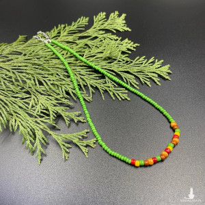Krótki koralikowy naszyjnik zielony #1061