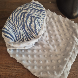 Czapka  damska  Smerfetka