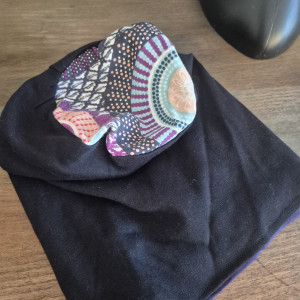 Czapka  damska  Smerfetka