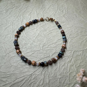 Bransoletka z mixu kamieni